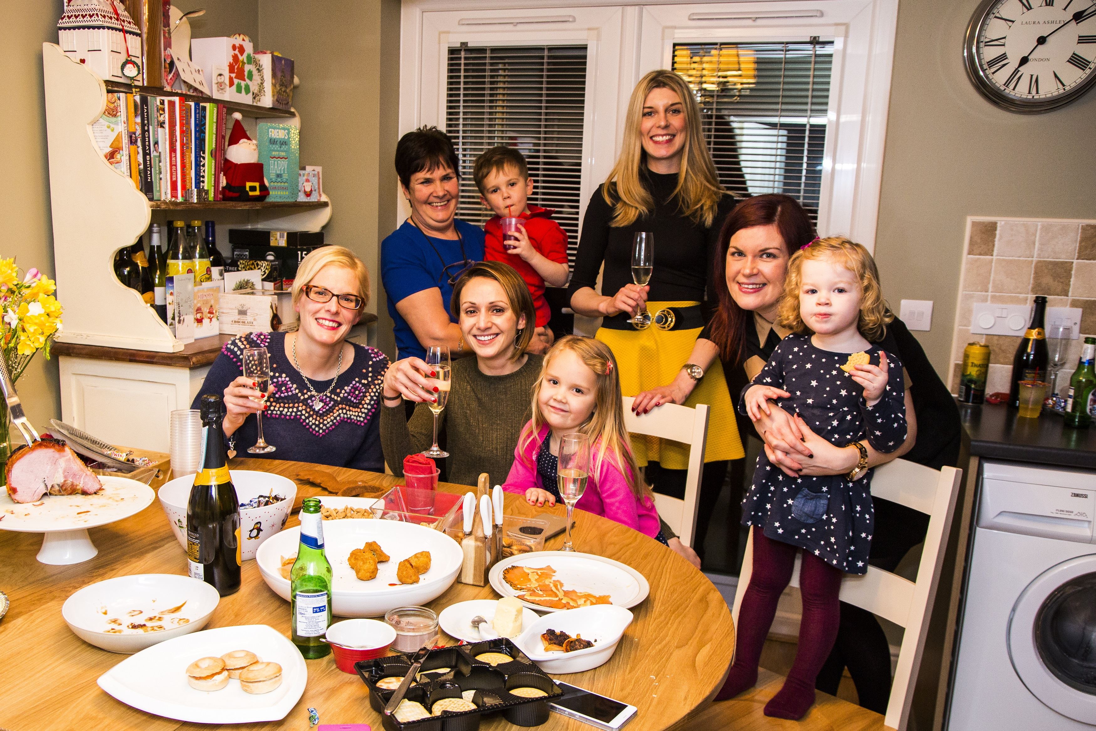 Neighbourly bunch get on famously at Turnstone Park