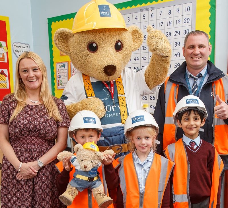 Safety superhero joins schoolchildren at Highfield Priory to keep safe on building sites